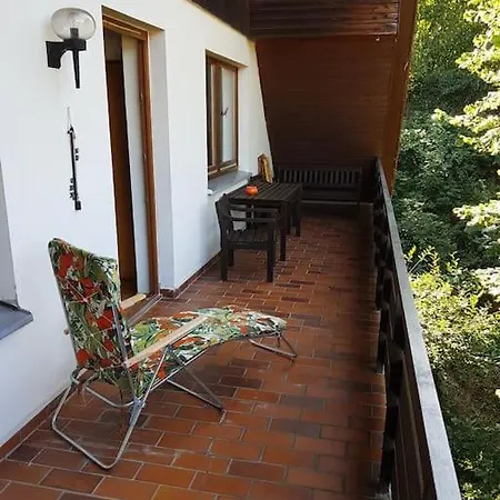 Art-apartment Mit Balkon Lägenhet